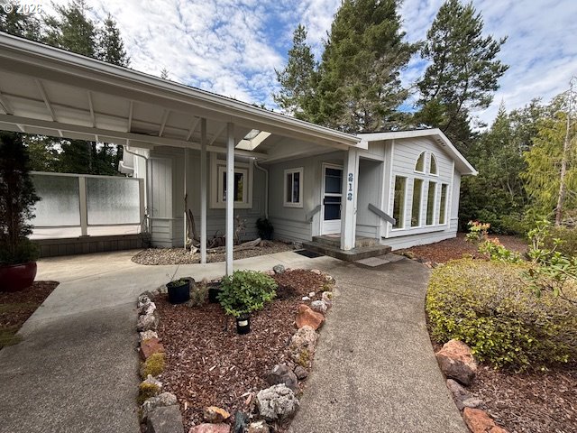 212 MUNSEL CREEK LOOP, Florence, OR, 97439