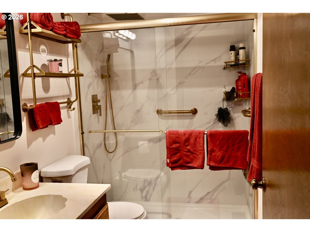 Photo #8: 635799170 Listing: Photo #8