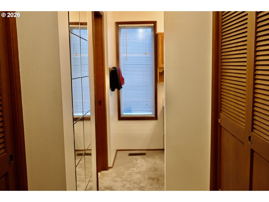 Photo #10: 635799170 Listing: Photo #10