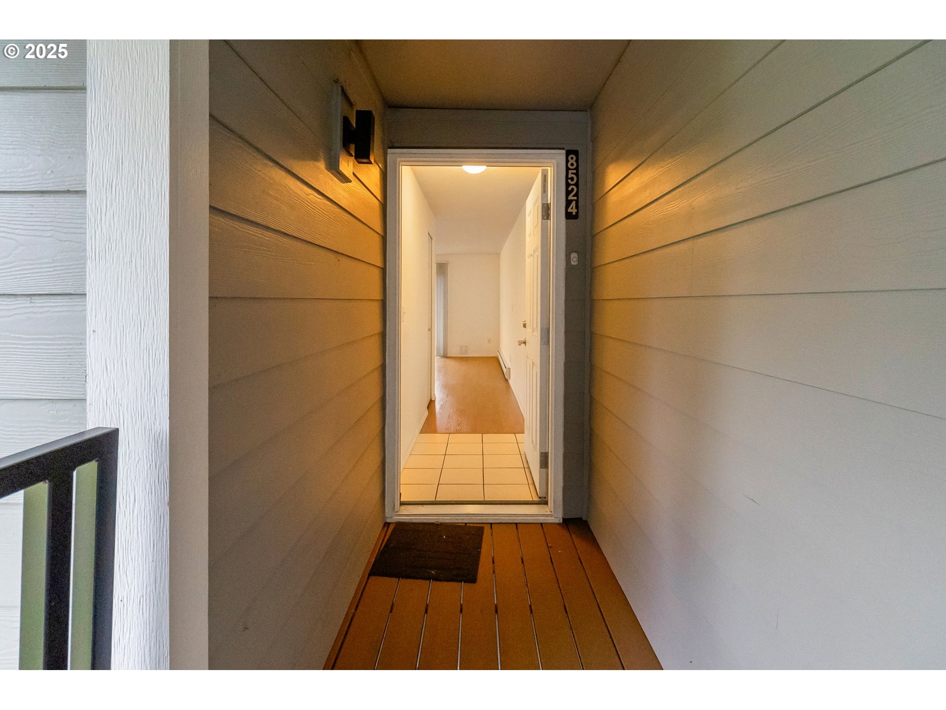 Photo #4: 636048233 Listing 