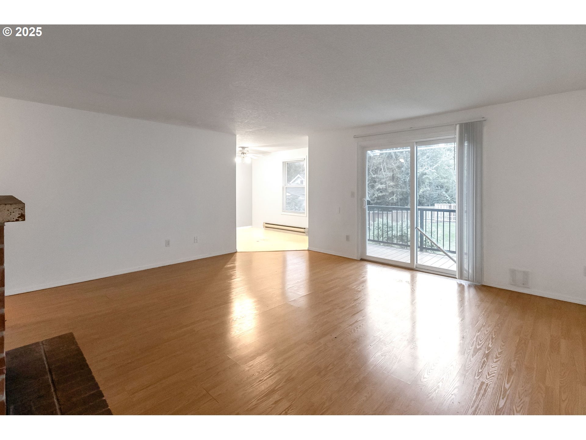 Photo #2: 636048233 Listing 