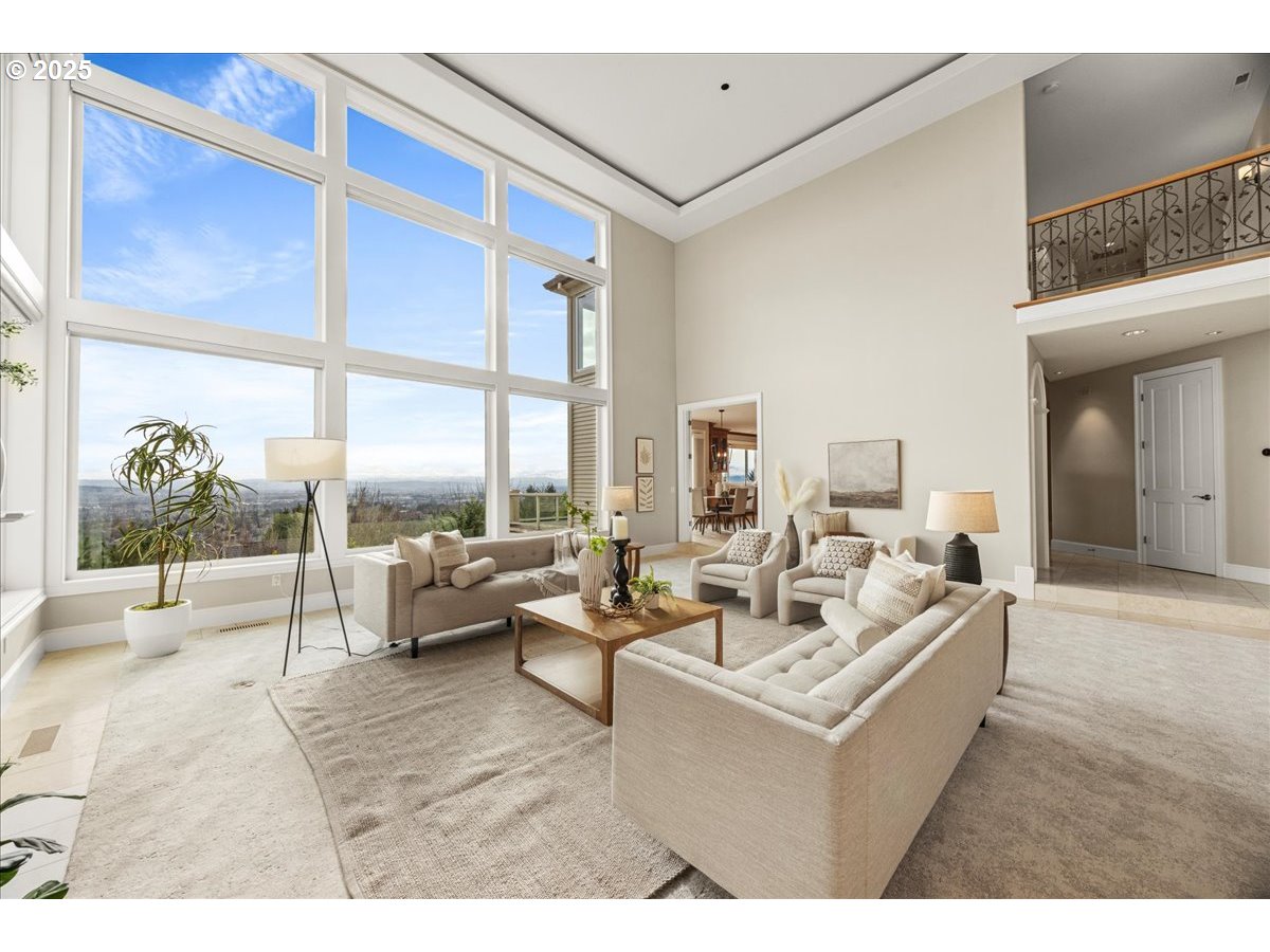 9228 NW MCKENNA DR, Portland, OR, 97229