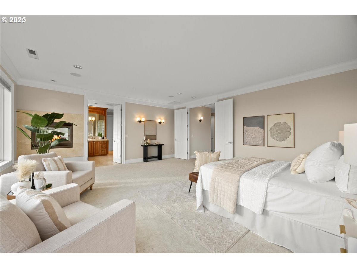 9228 NW MCKENNA DR, Portland, OR, 97229