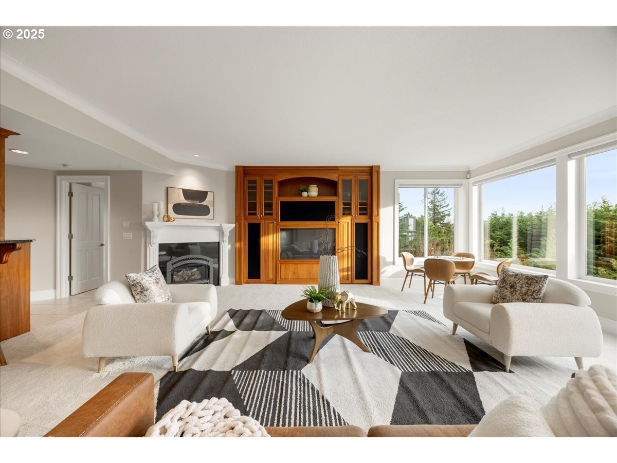 9228 NW MCKENNA DR, Portland, OR, 97229