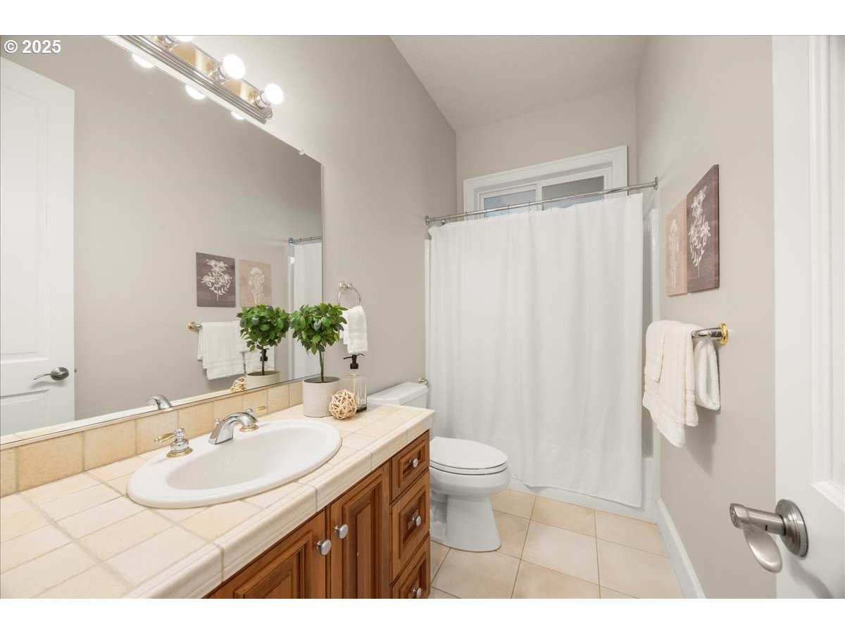 9228 NW MCKENNA DR, Portland, OR, 97229