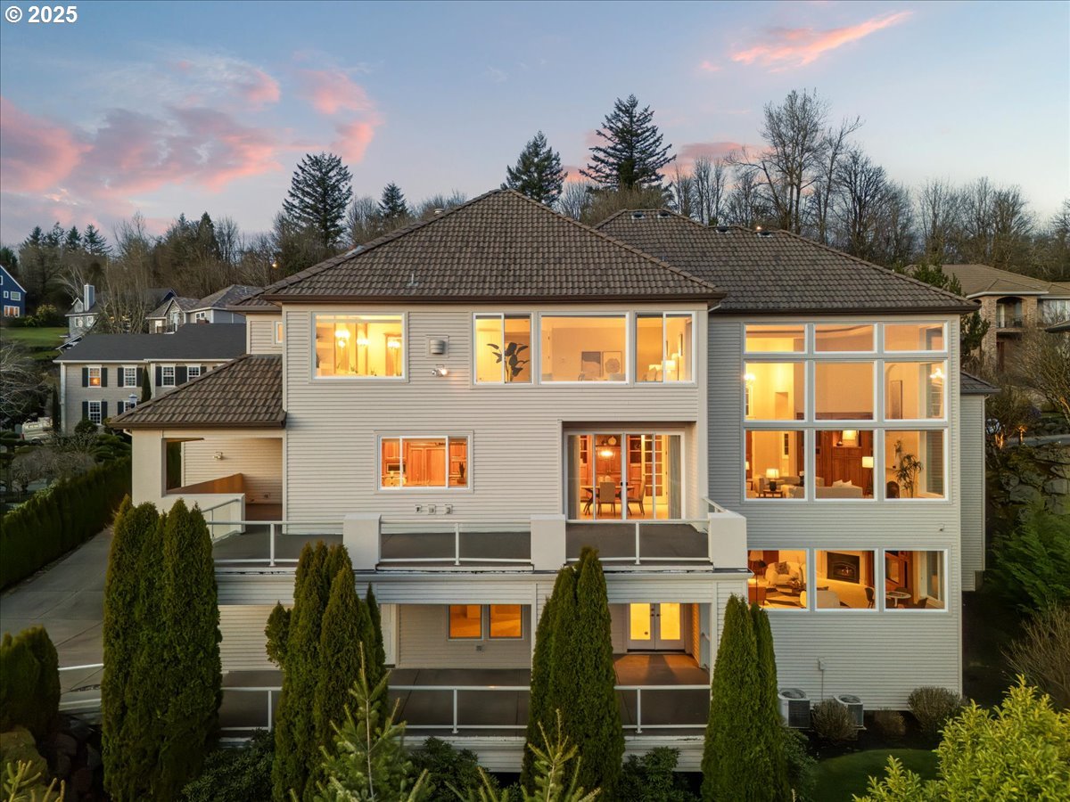 9228 NW MCKENNA DR, Portland, OR, 97229