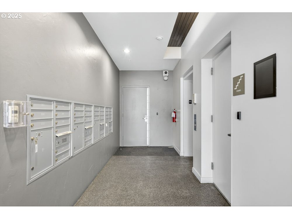 Photo #4: 636418953 Listing 