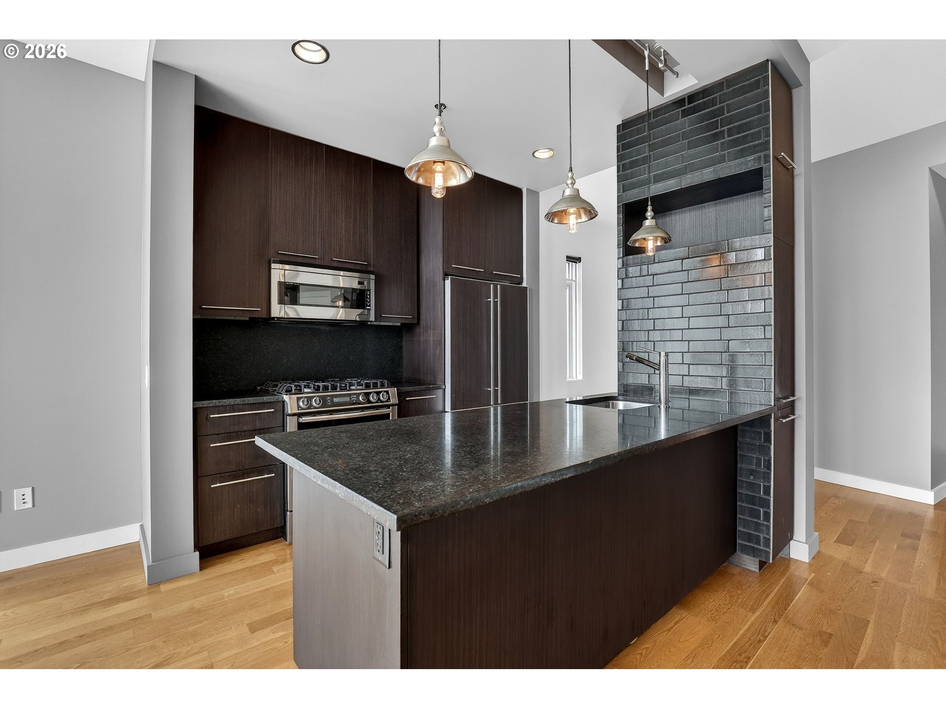 Photo #11: 637328329 Listing: Photo #11