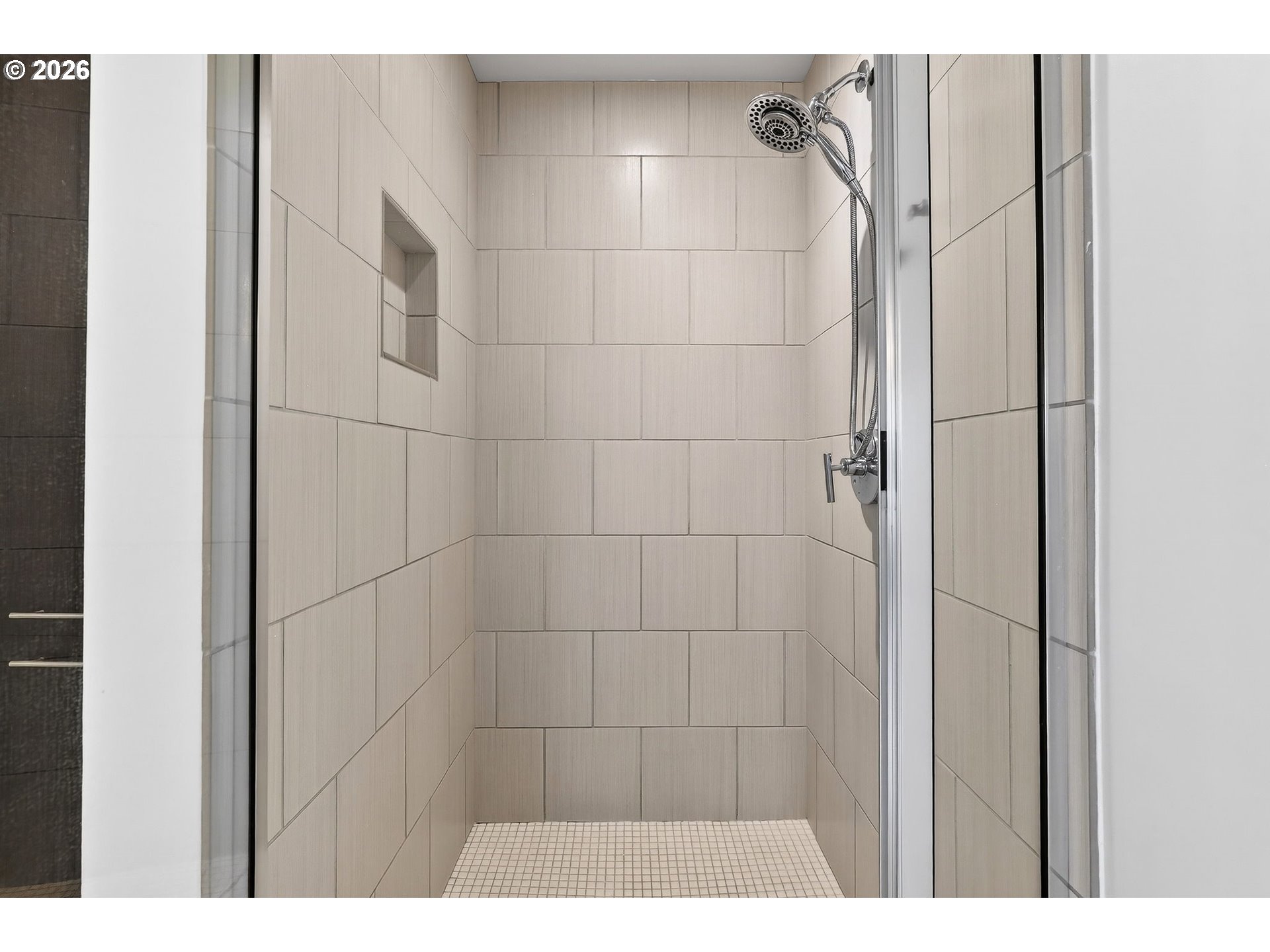 Photo #16: 637328329 Listing: Photo #16