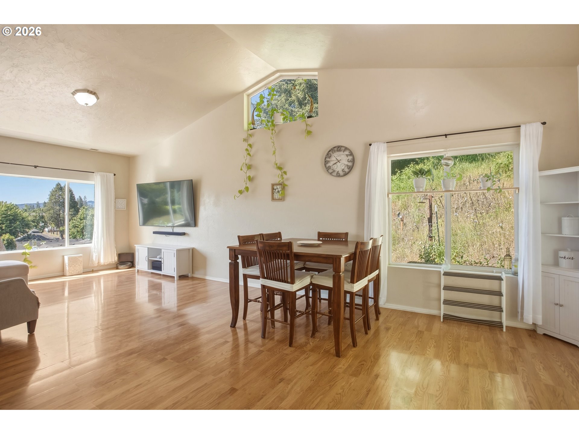 Property photo 10 of 38