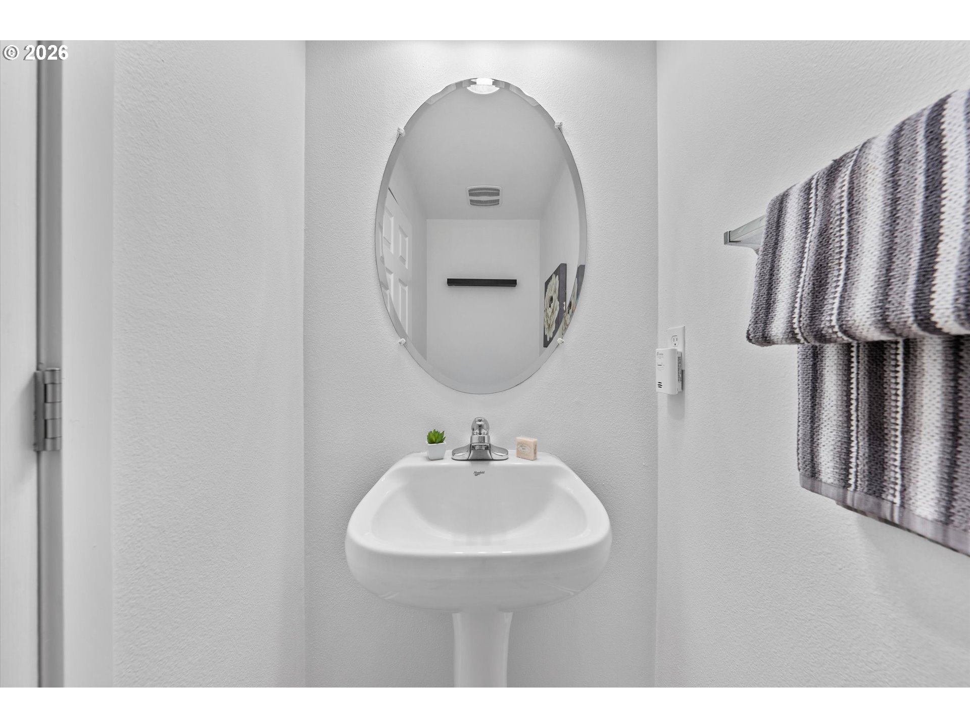 Photo #34: 639581000 Listing: Photo #34