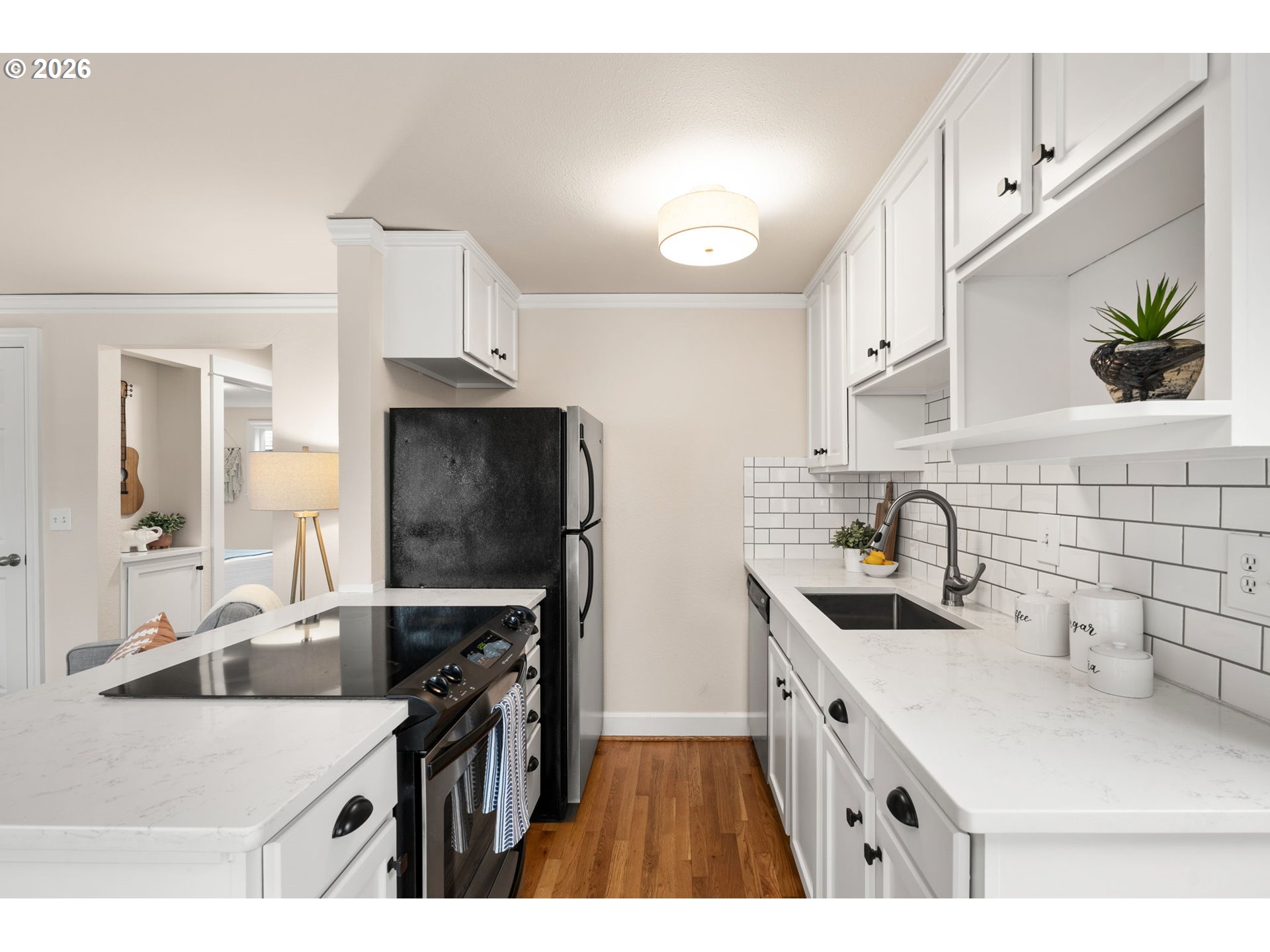 Photo #8: 640157927 Listing: Photo #8