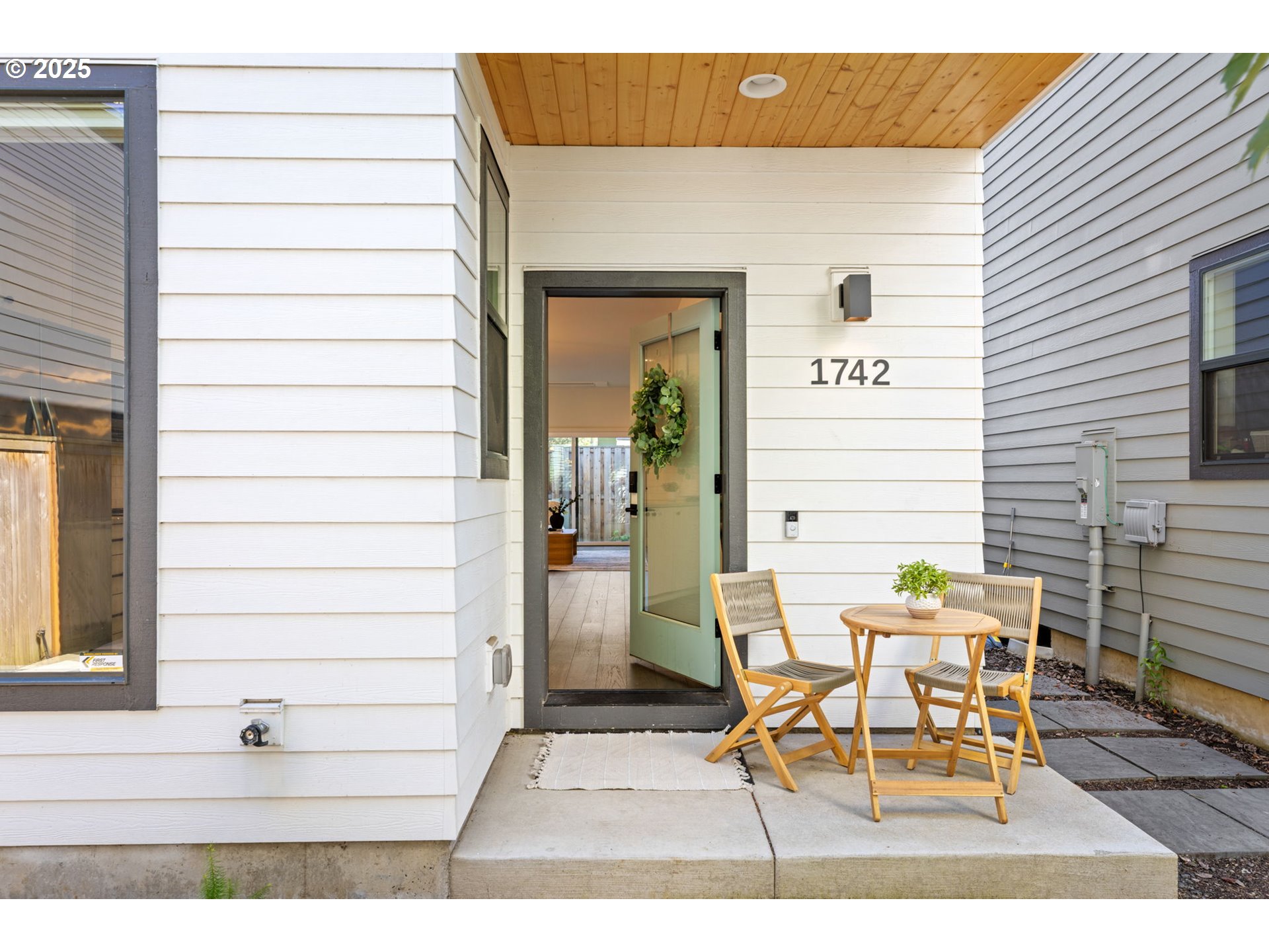 Photo #3: 640264560 Listing 