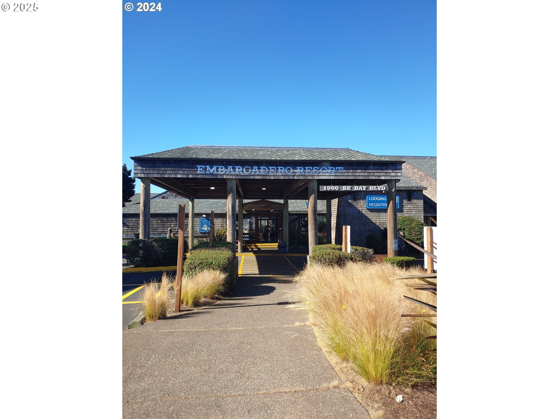 810 NW NAITO PKWY UNIT F24, Portland, OR, 97209