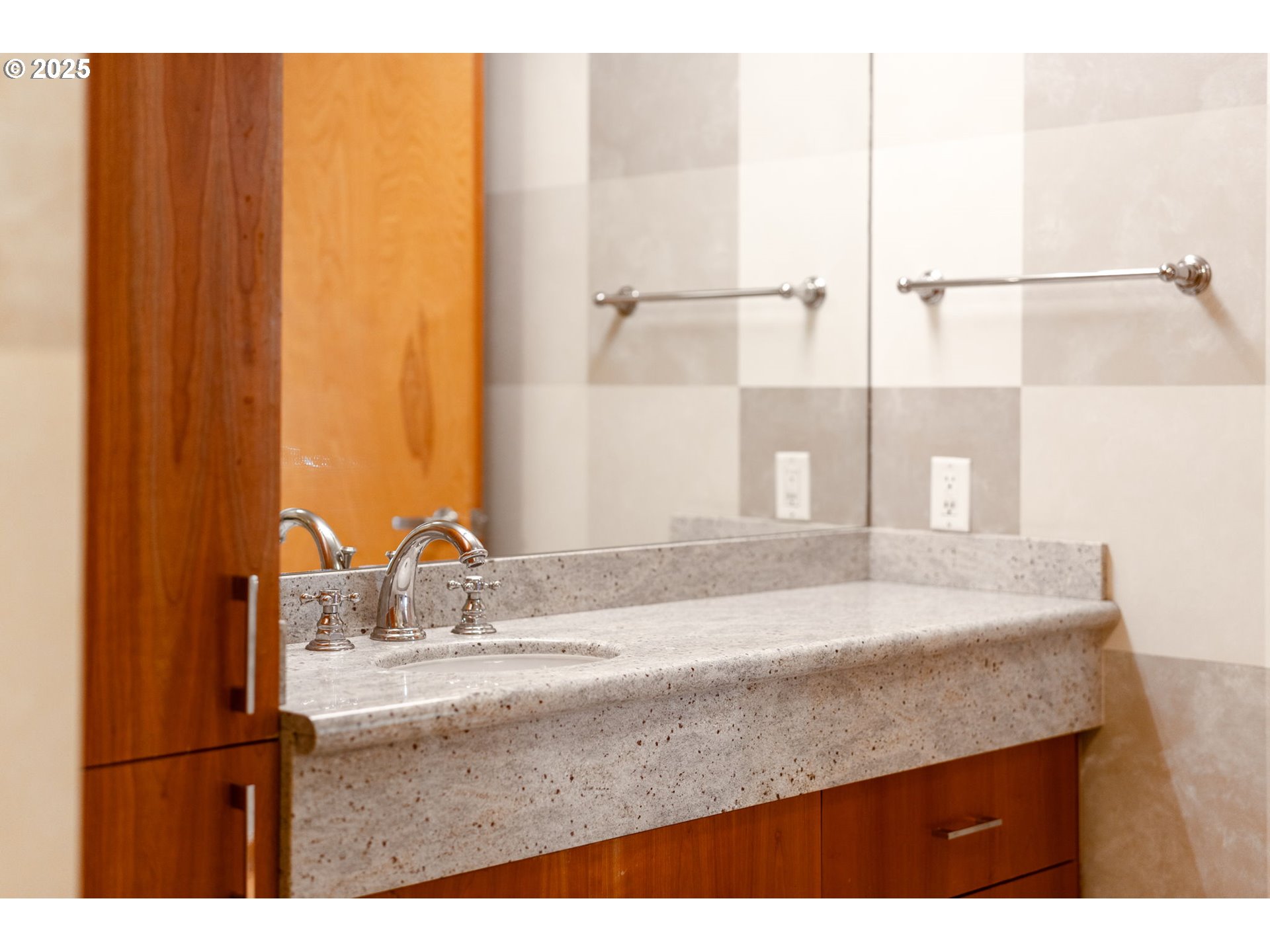 1130 NW 12TH AVE UNIT 214, Portland, OR, 97209