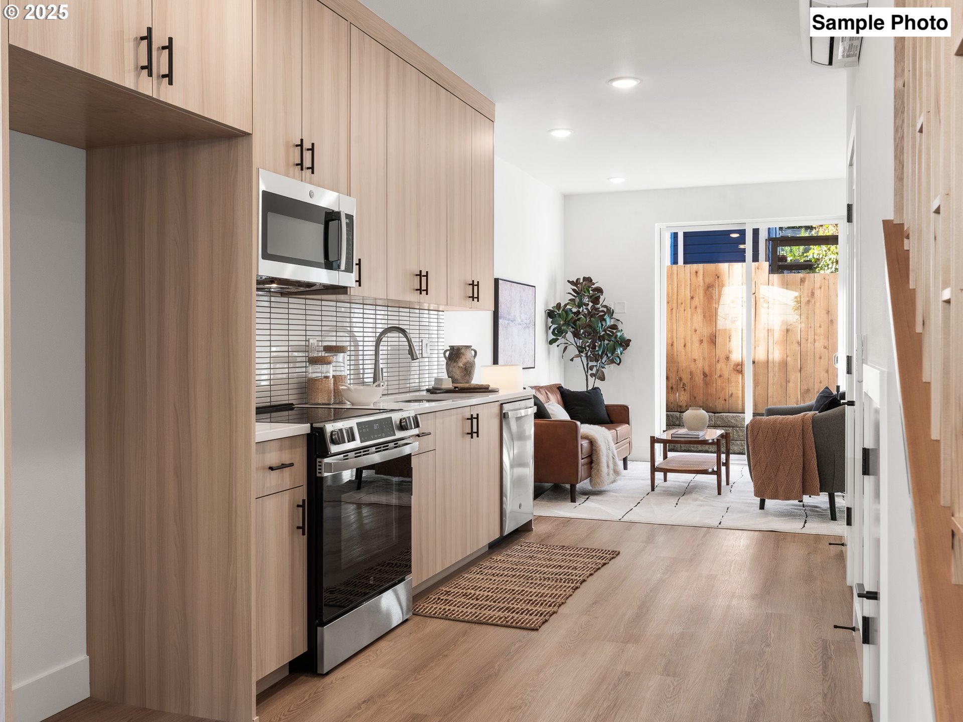 Photo #2: 641072206 Listing: Photo #2