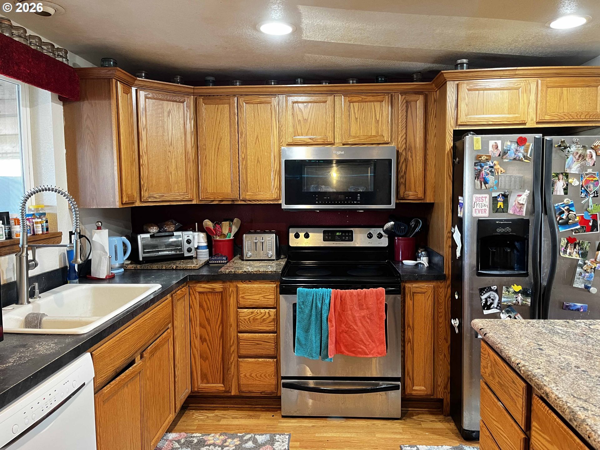 1890 37TH ST, Florence, OR, 97439