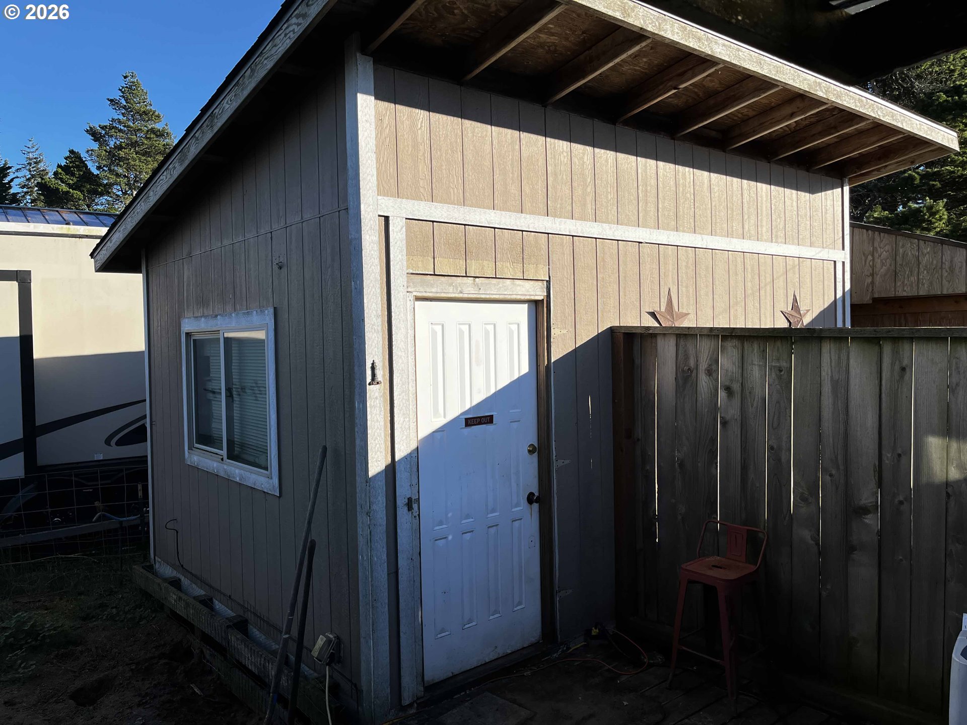 1890 37TH ST, Florence, OR, 97439
