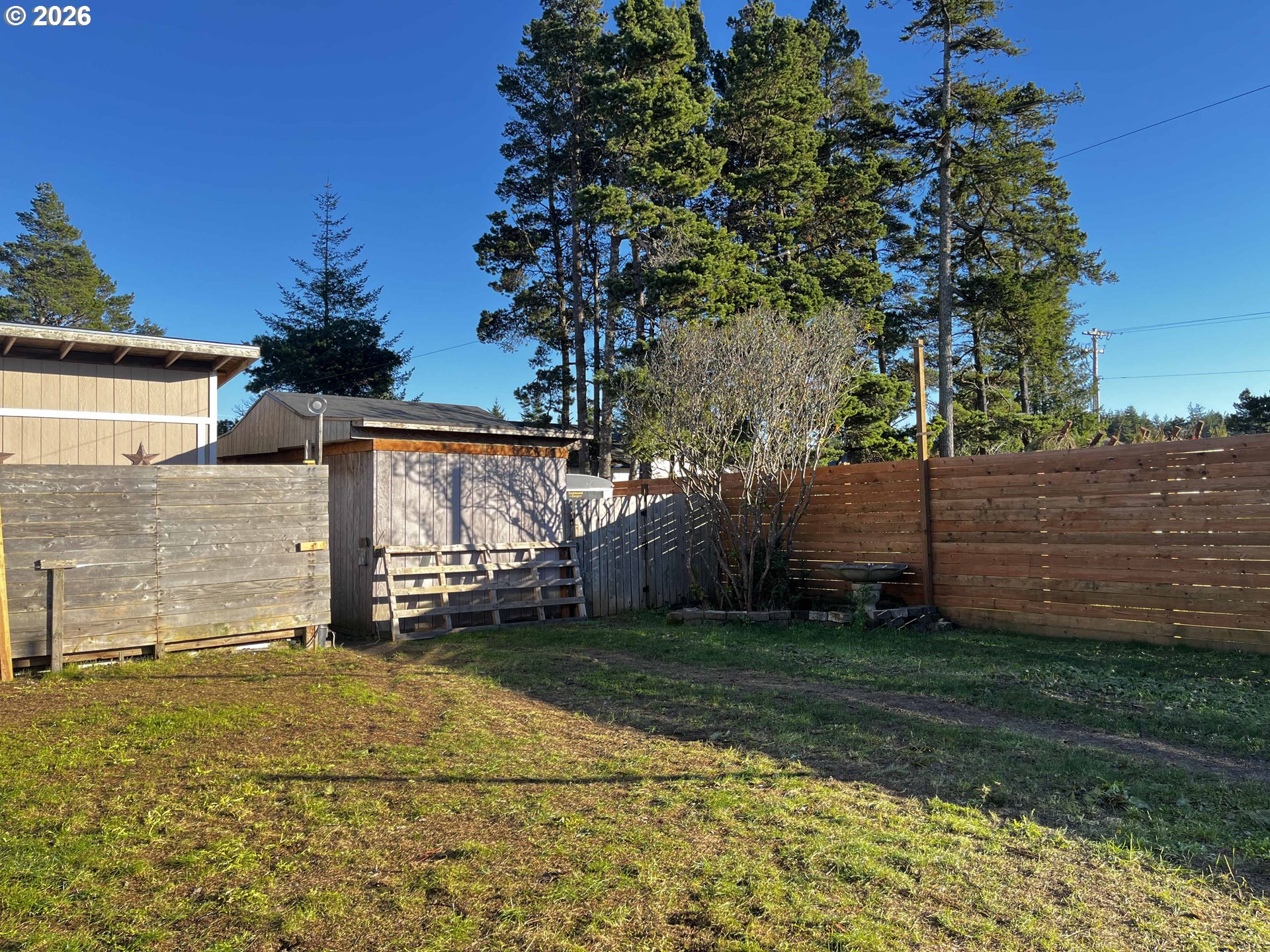 1890 37TH ST, Florence, OR, 97439