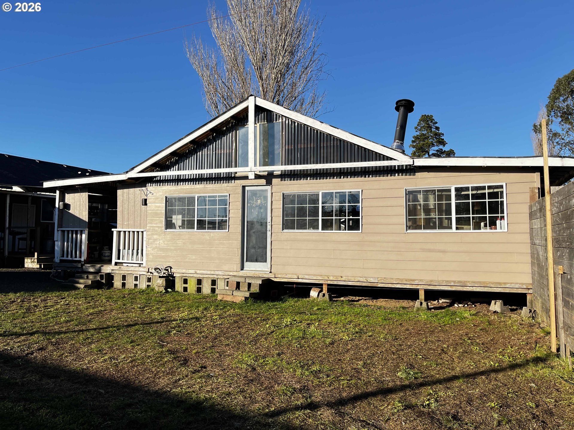 1890 37TH ST, Florence, OR, 97439