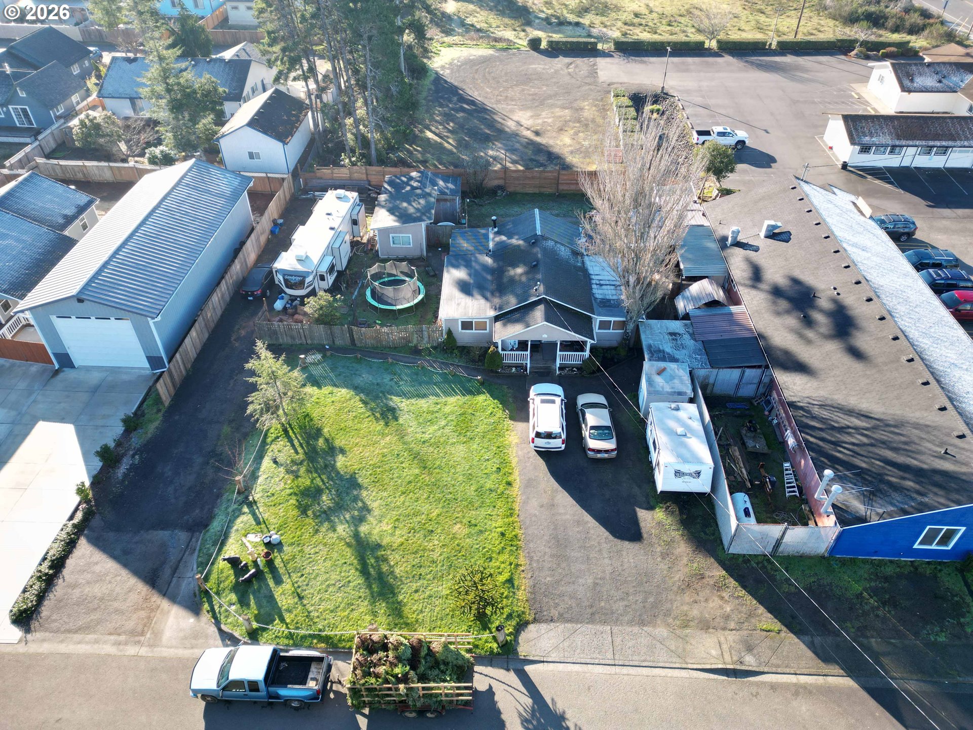 1890 37TH ST, Florence, OR, 97439