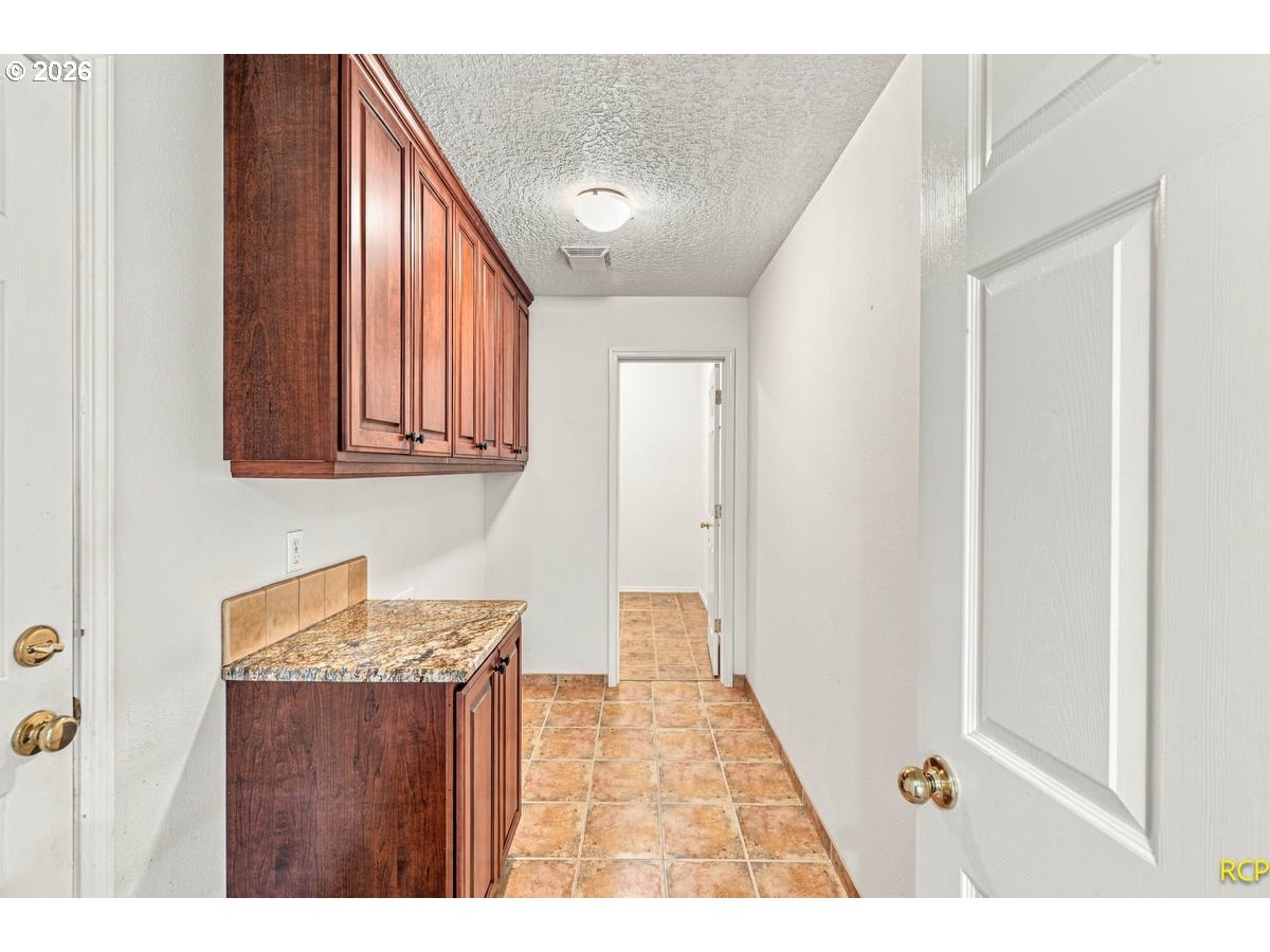 Property photo 20 of 35