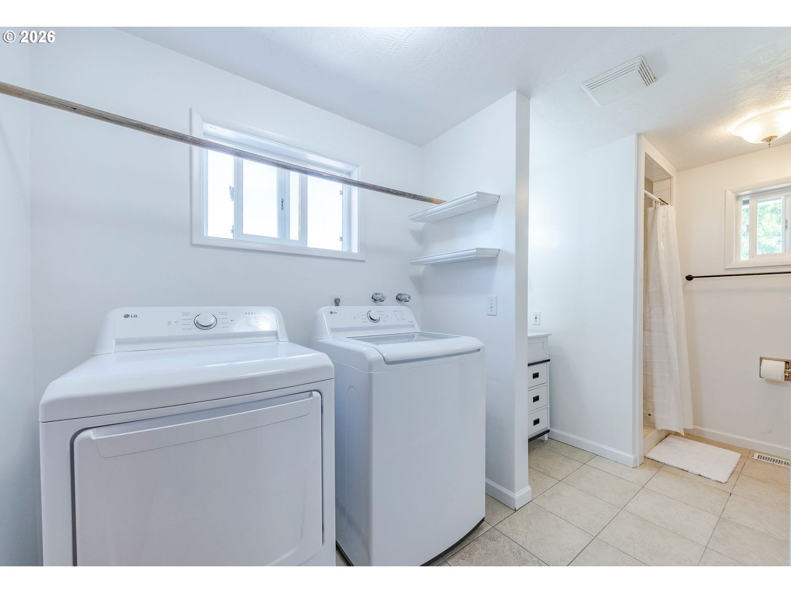 Property photo 21 of 44
