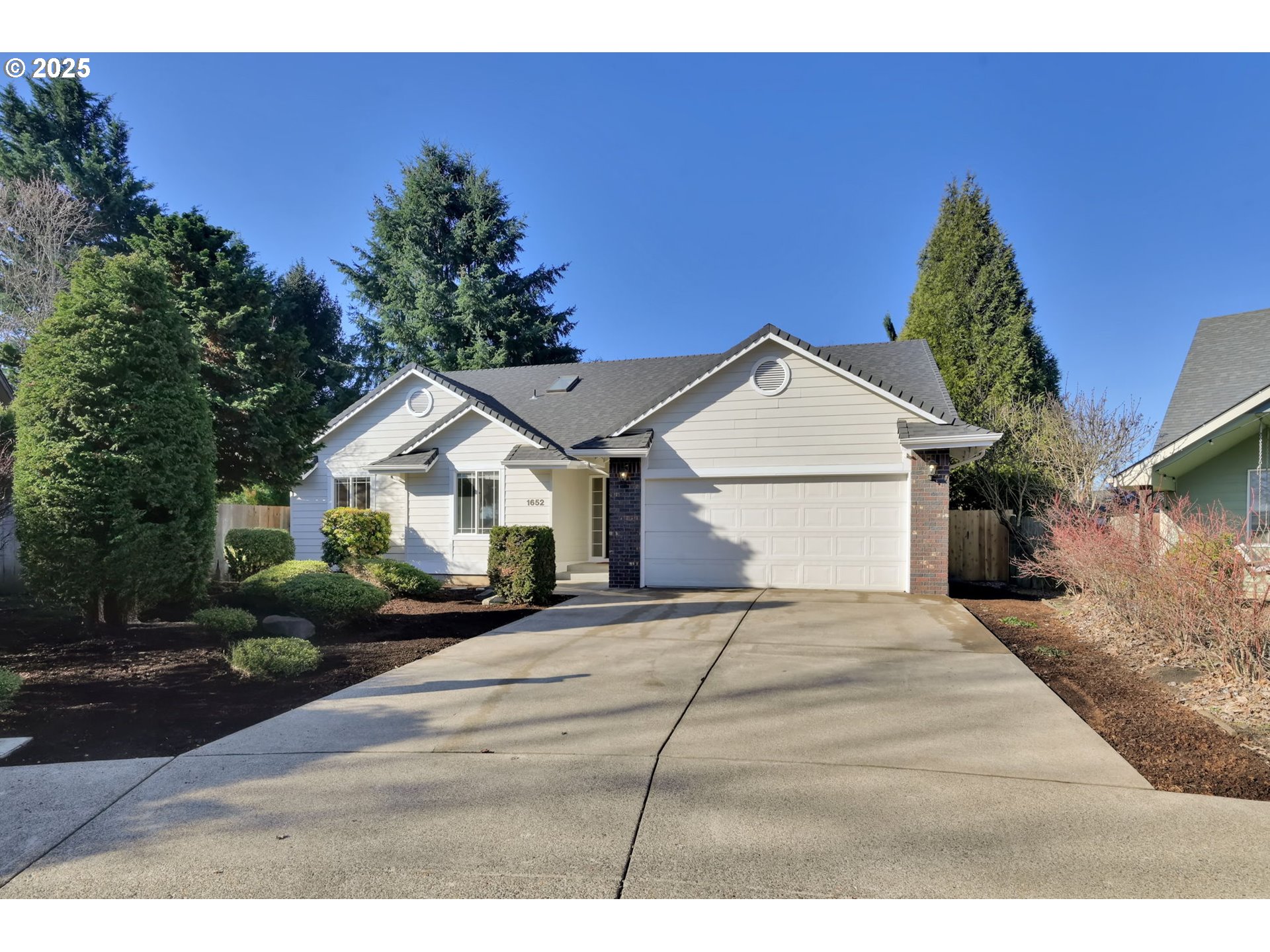 Photo of 1652 WESTFALL CT Eugene OR 97401