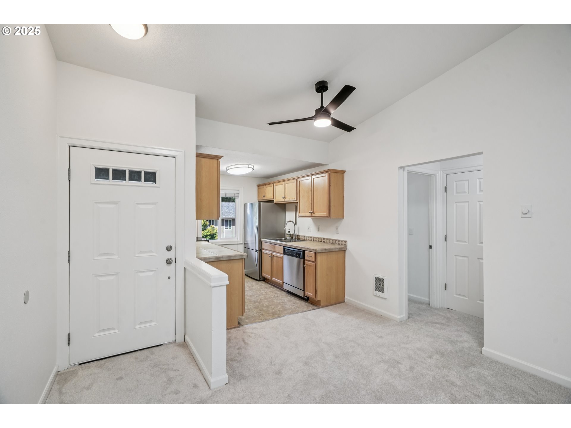 Photo #10: 641917932 Listing: Photo #10