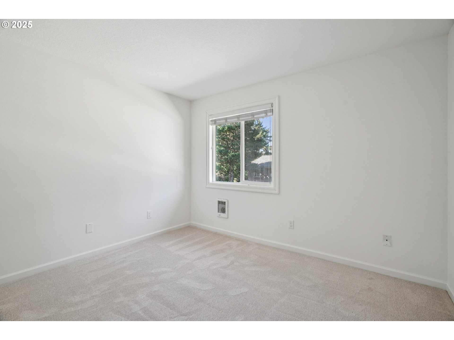 Photo #17: 641917932 Listing: Photo #17