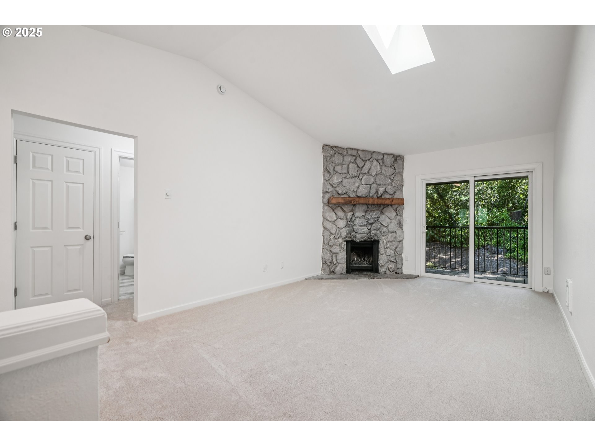 Photo #6: 641917932 Listing: Photo #6