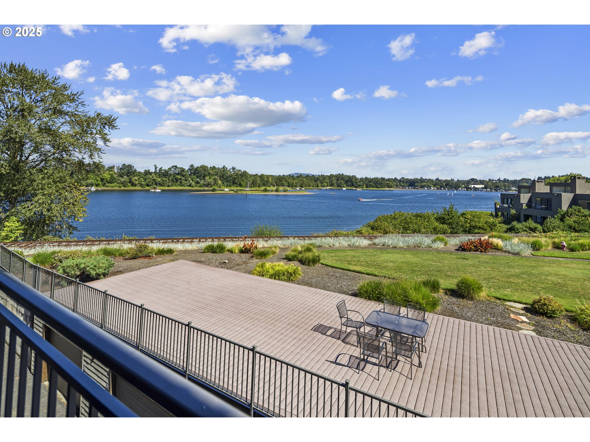 Photo #2: 643226833 Listing 