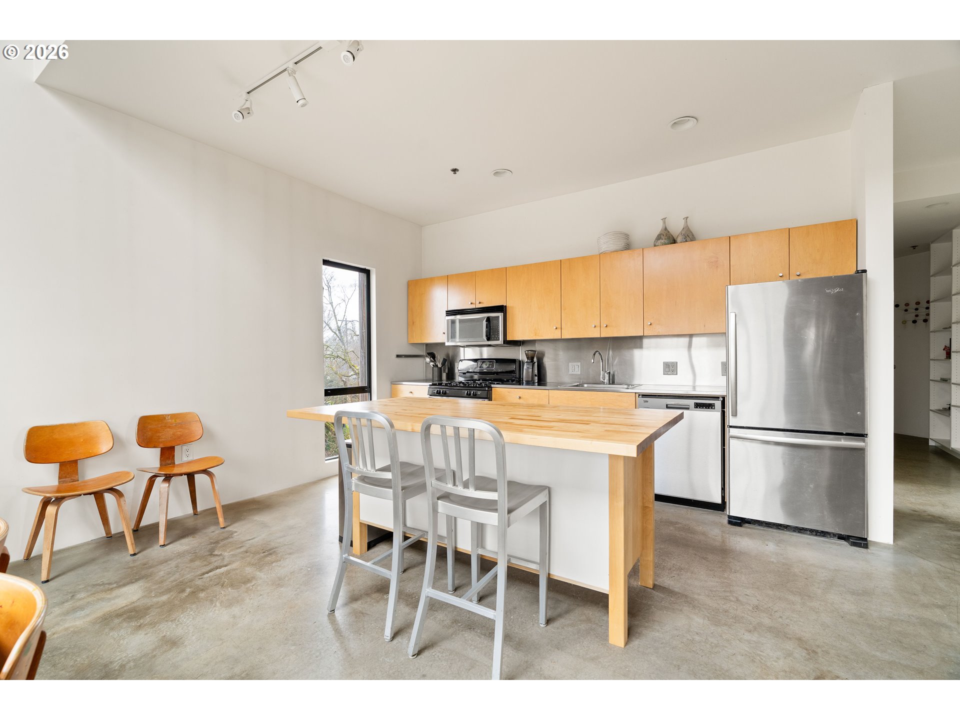 Photo #8: 643337767 Listing: Photo #8