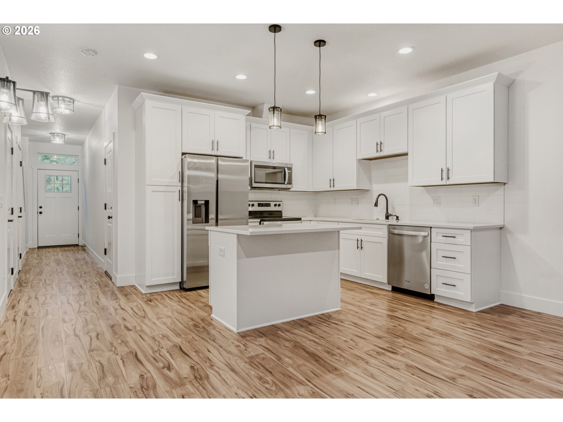 Photo #4: 644163188 Listing: Photo #4