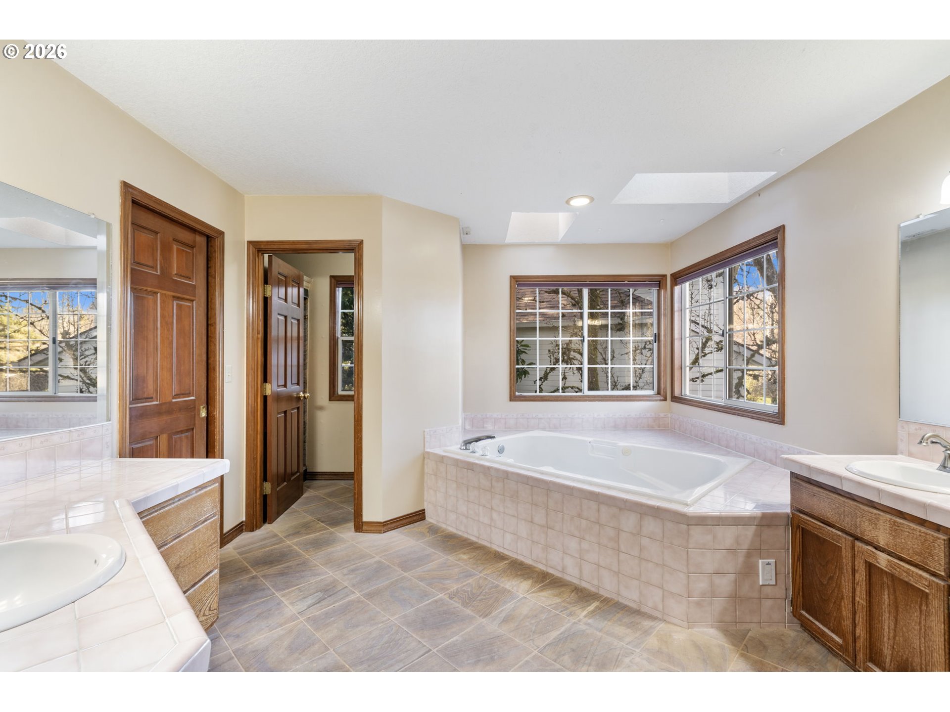 17973 SAINT CLAIR DR, Lake Oswego, OR, 97034