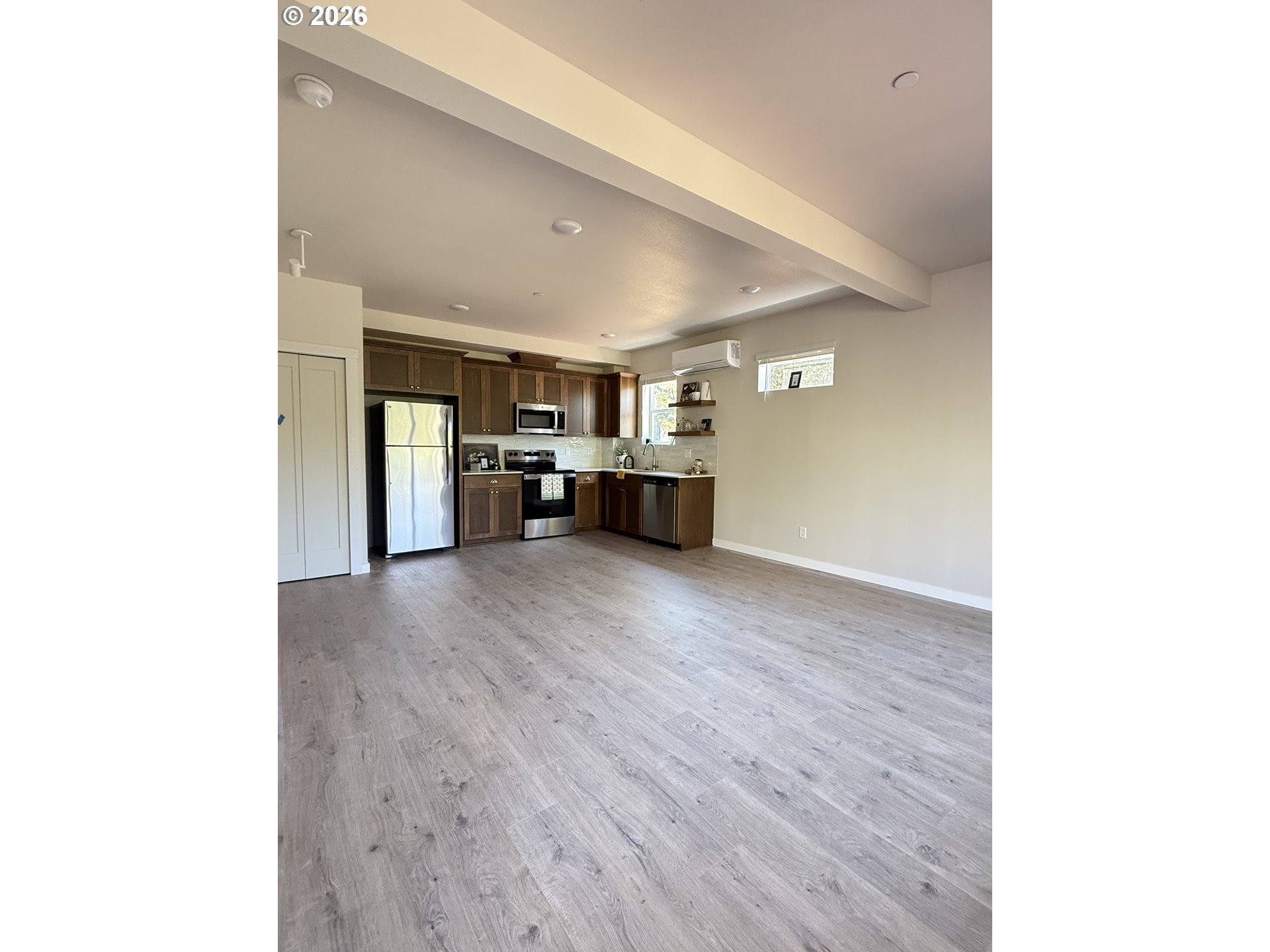 Photo #3: 645891347 Listing: Photo #3