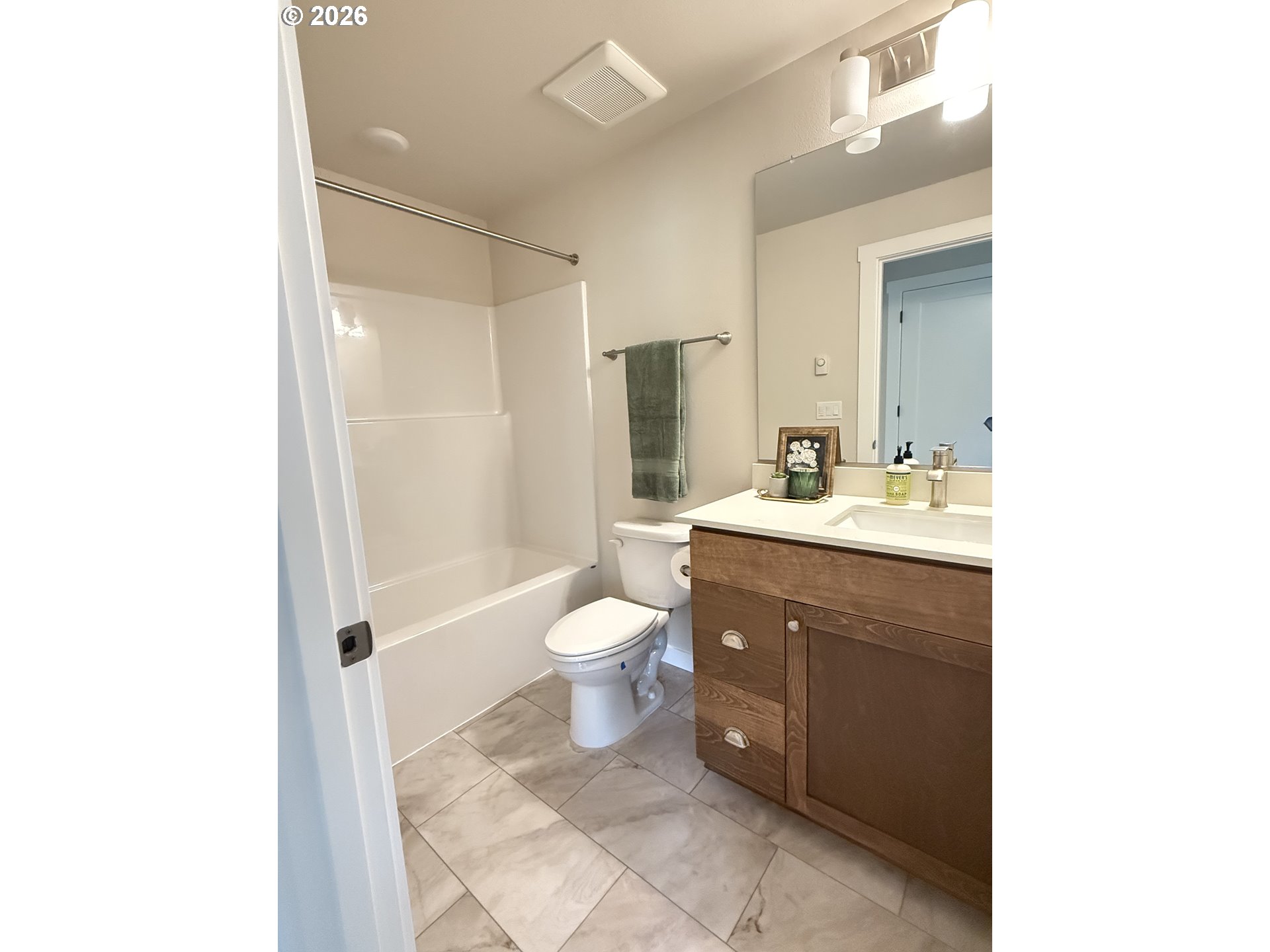 Photo #6: 645891347 Listing: Photo #6