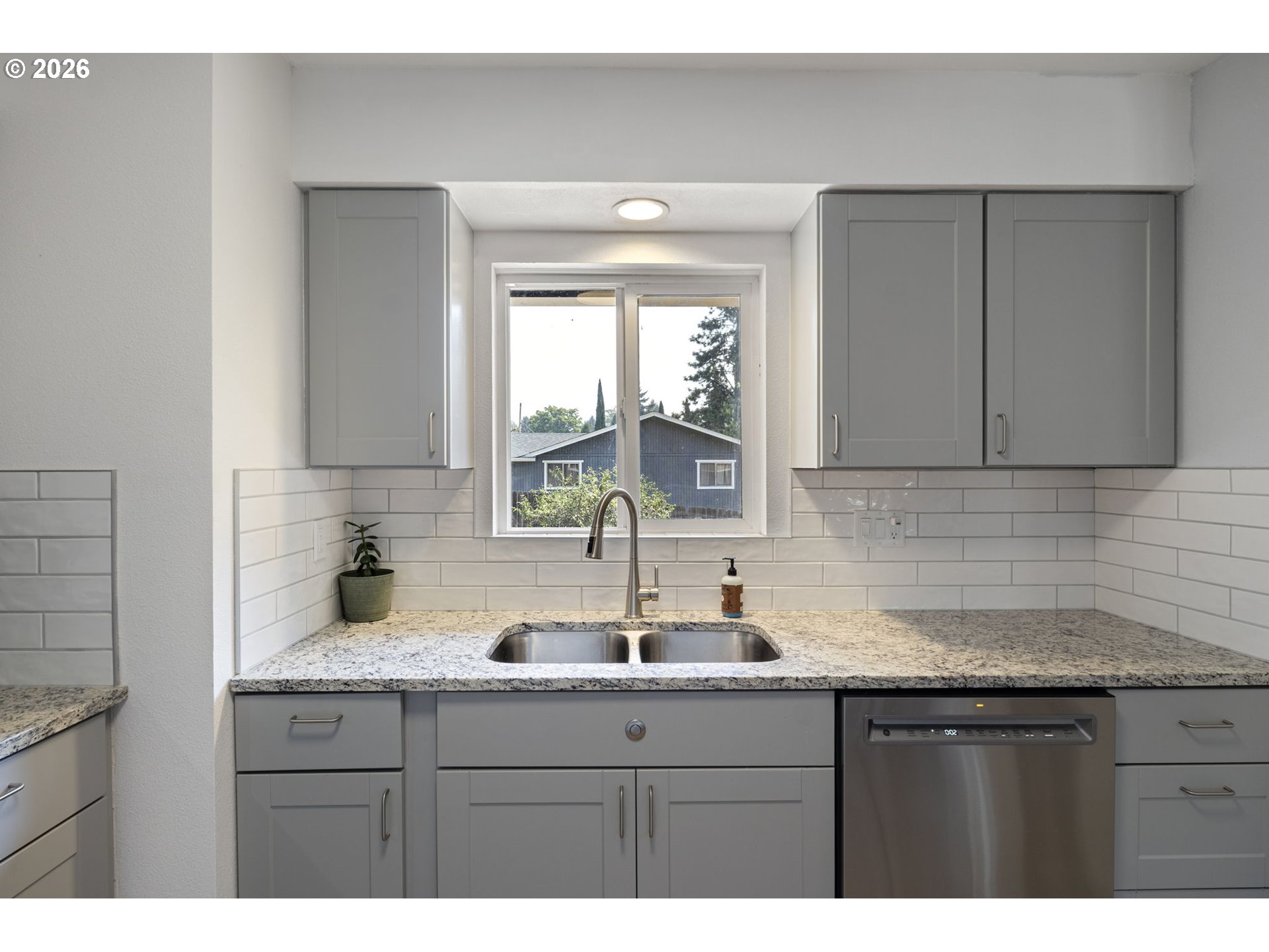 1121 NE HAWTHORNE AVE, Myrtle Creek, OR 97457