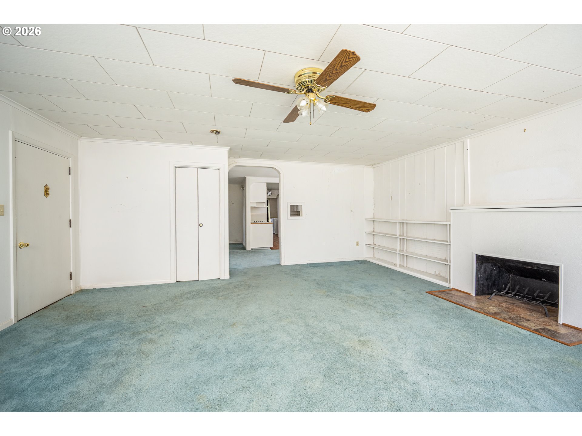 Property photo 10 of 34