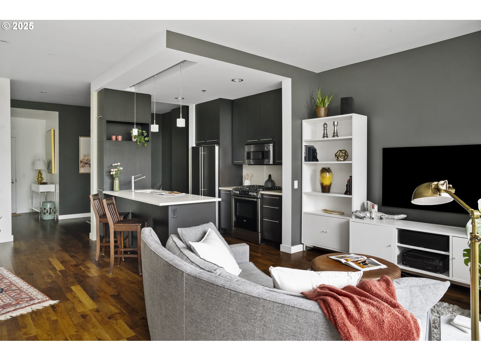 Photo #4: 646320851 Listing 