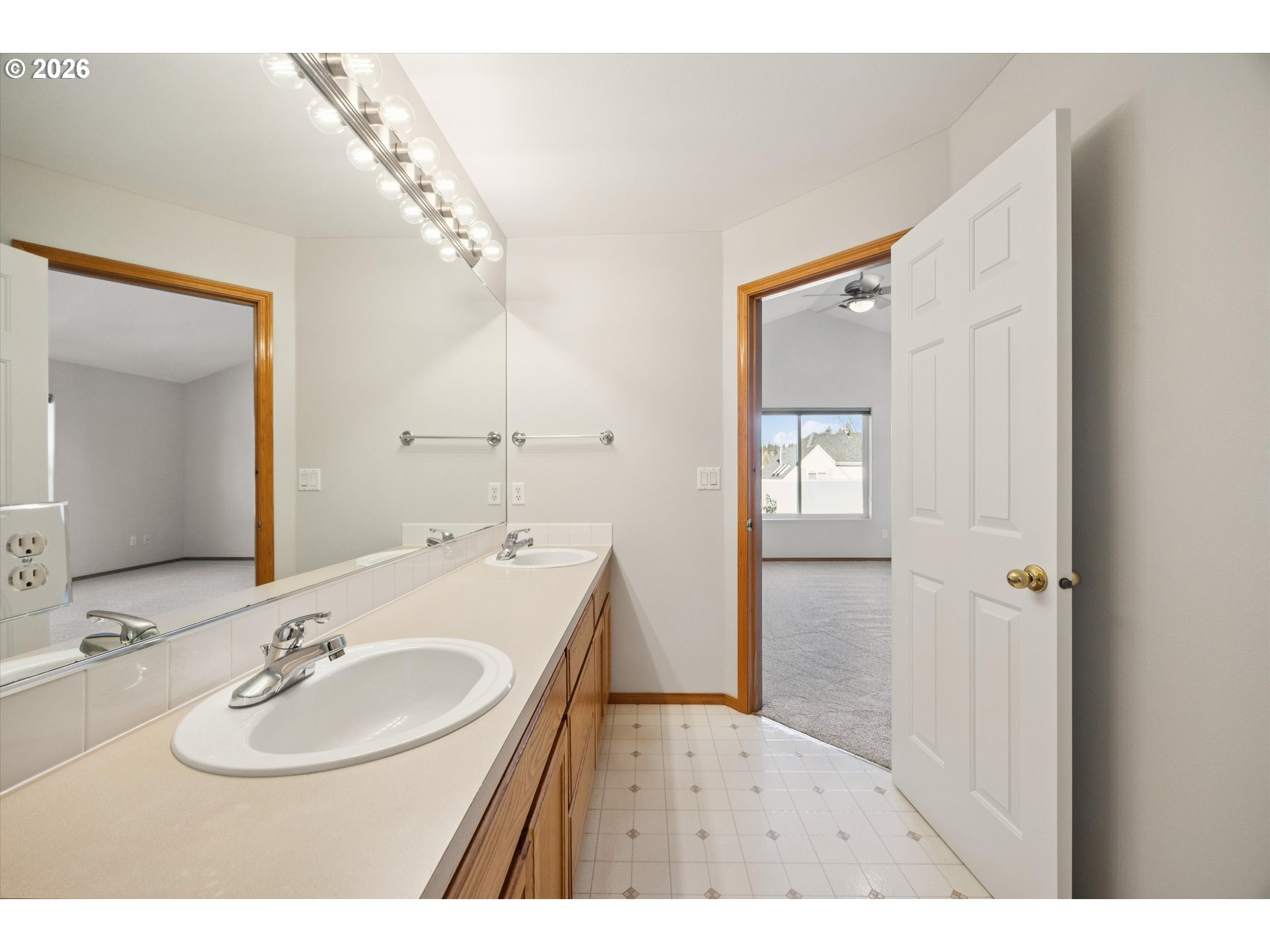 Photo #16: 646510539 Listing: Photo #16