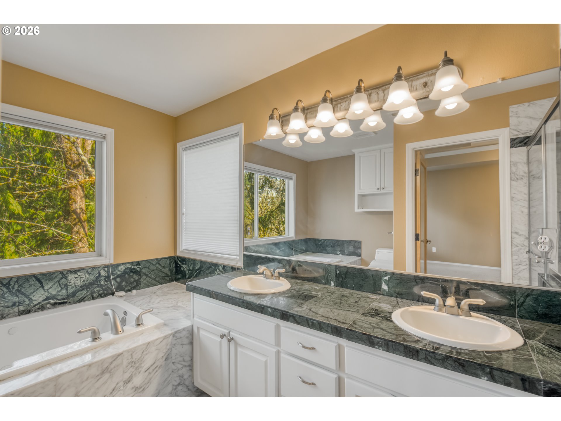 9583 NW RANDALL LN, Portland, OR, 97229