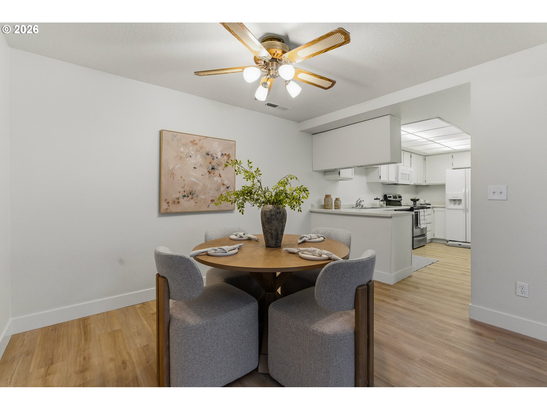 Photo #4: 647748340 Listing: Photo #4