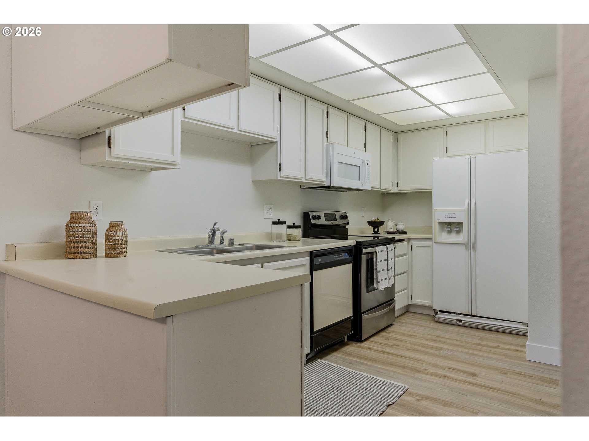 Photo #7: 647748340 Listing: Photo #7