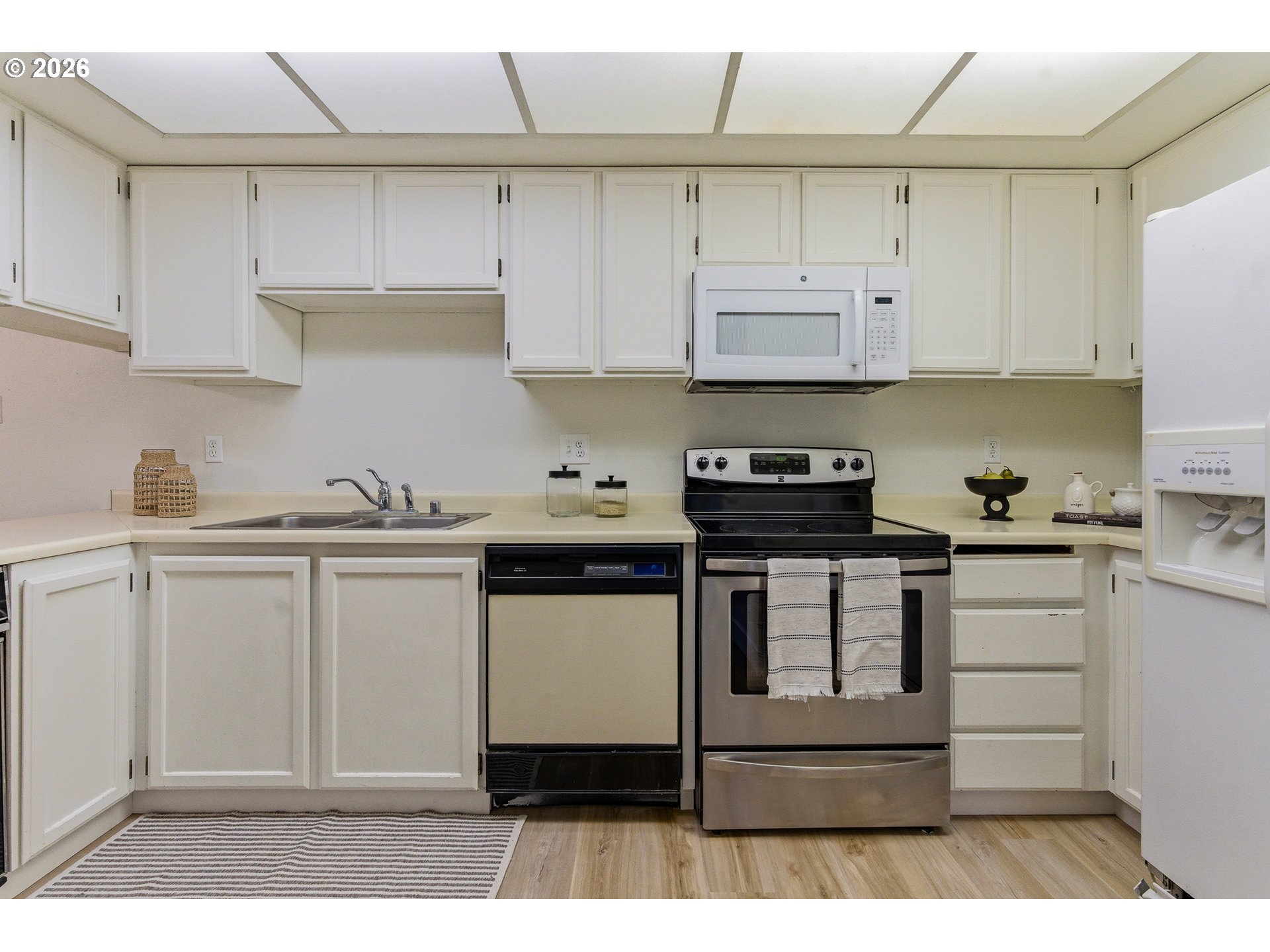 Photo #8: 647748340 Listing: Photo #8