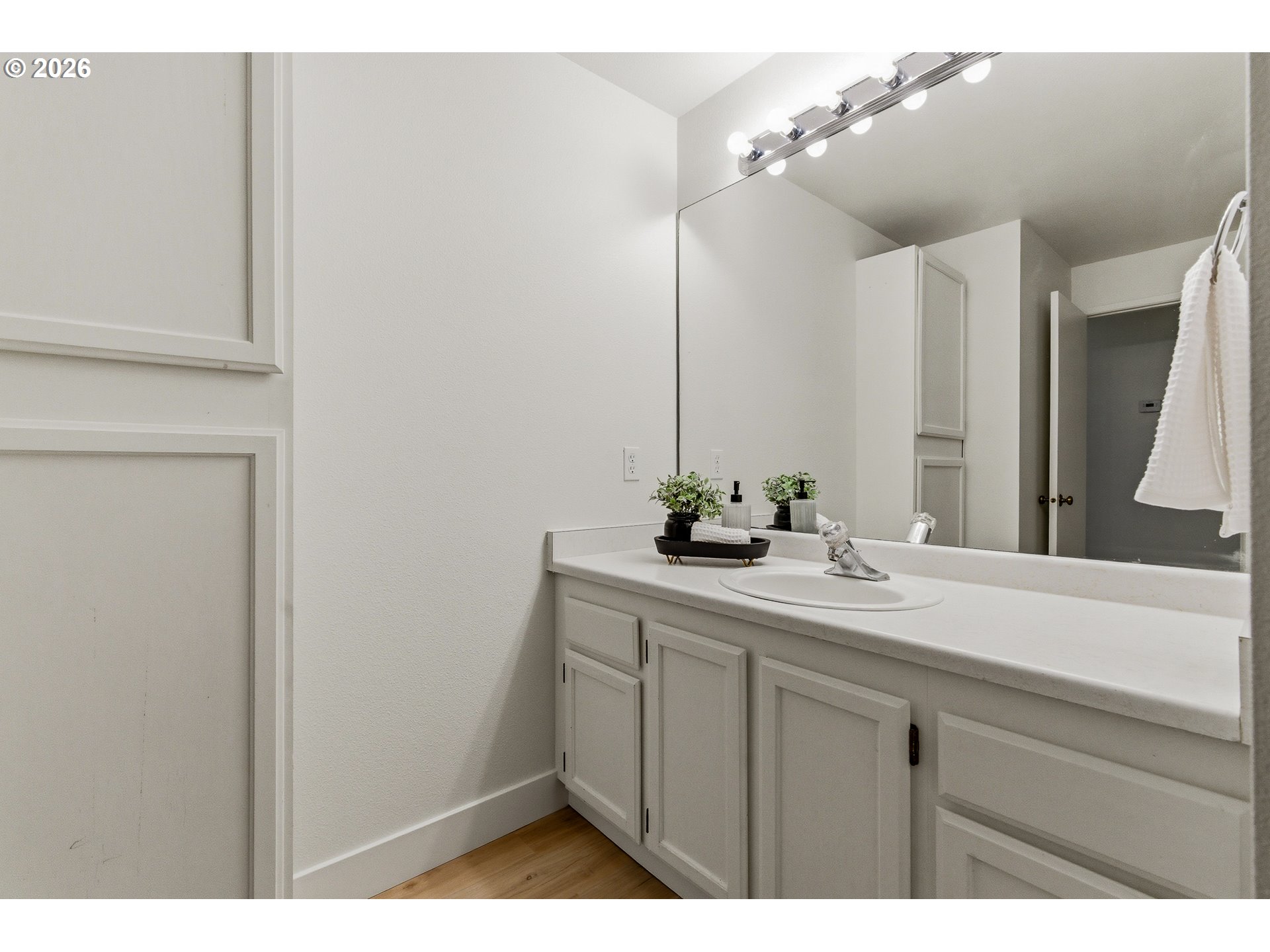 Photo #15: 647748340 Listing: Photo #15