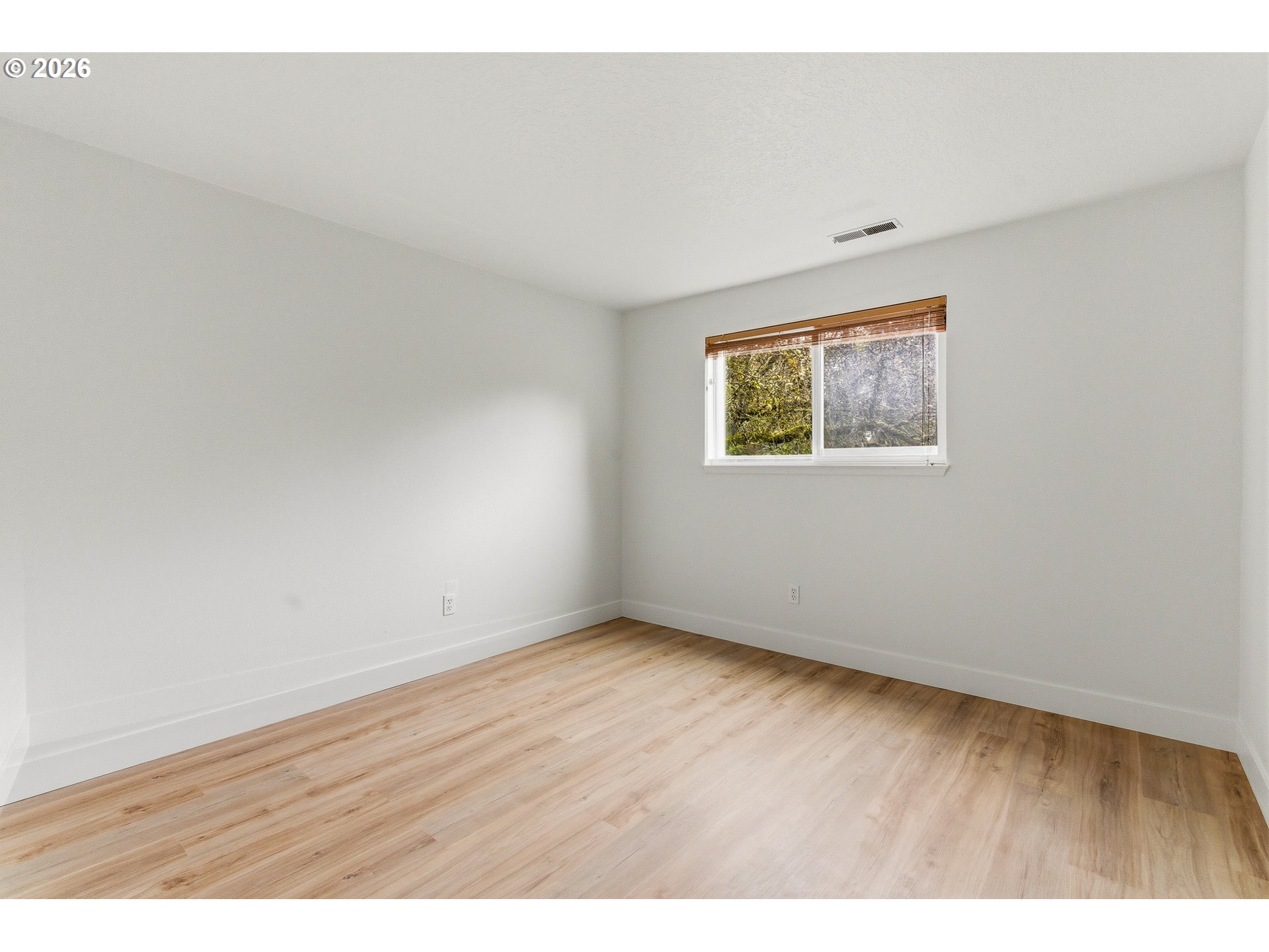 Photo #17: 647748340 Listing: Photo #17