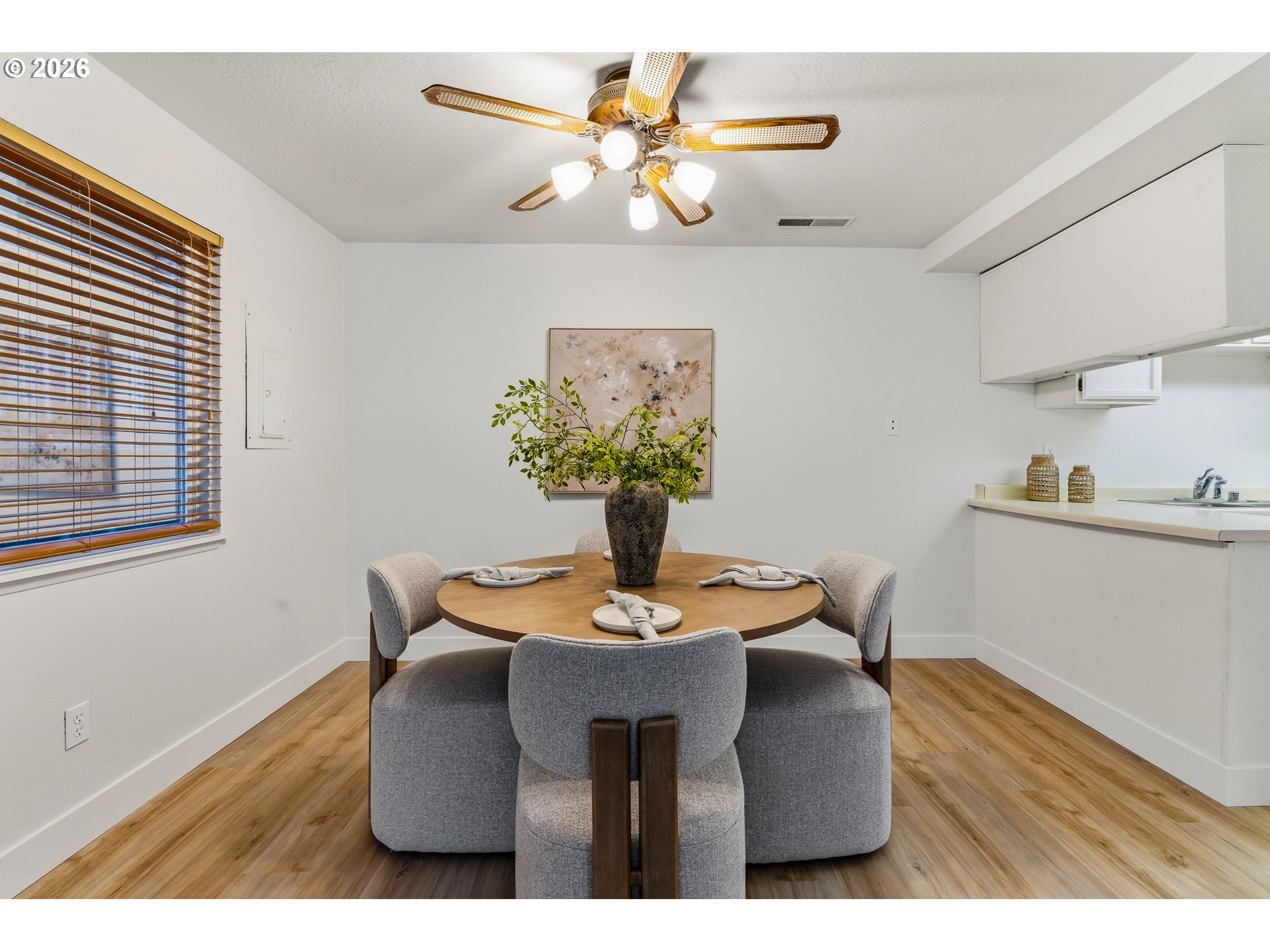 Photo #3: 647748340 Listing: Photo #3