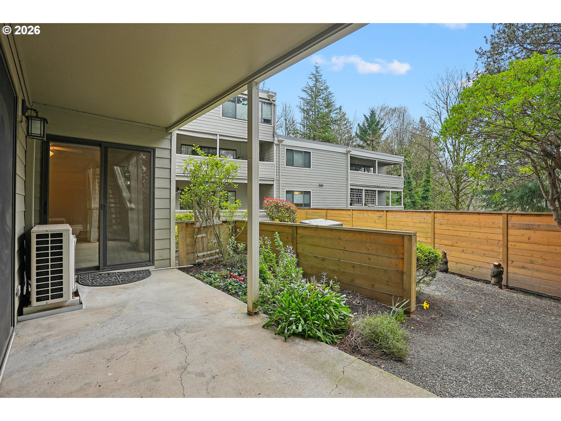 Photo #11: 647903505 Listing: Photo #11