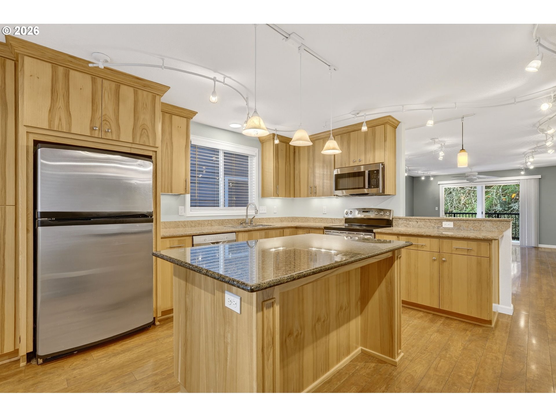 Photo #4: 648877406 Listing: Photo #4